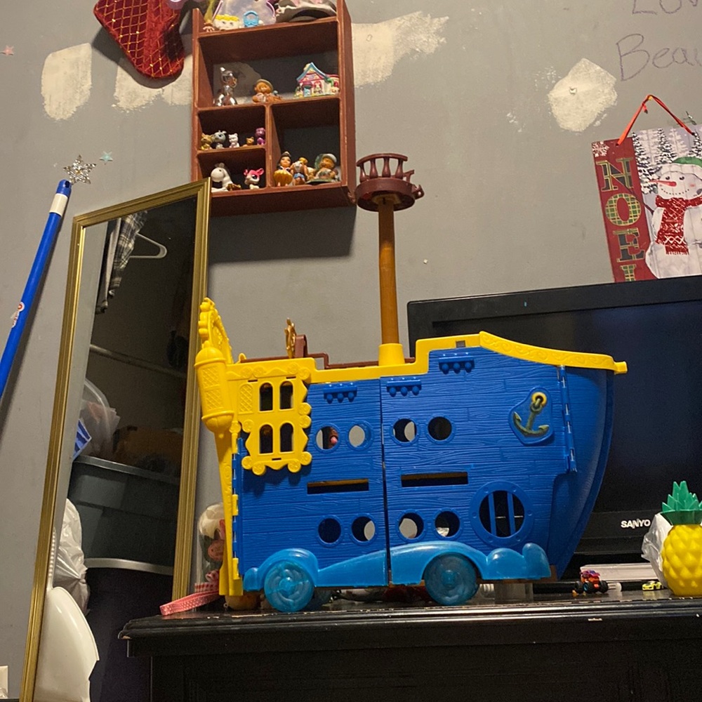Kids toy shop